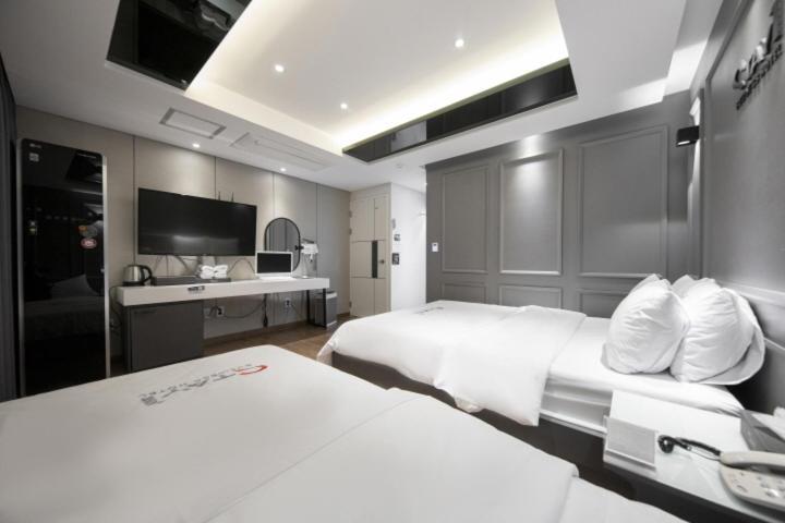 Stay Hotel Gwangju Metropolitan City Ngoại thất bức ảnh